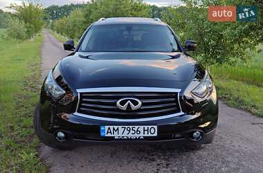 Внедорожник / Кроссовер Infiniti QX70 2013 в 