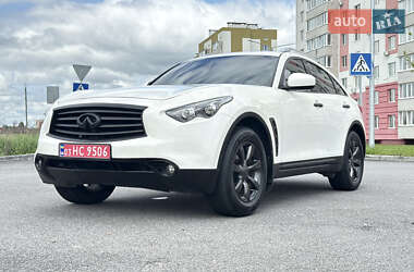 Внедорожник / Кроссовер Infiniti QX70 2016 в 