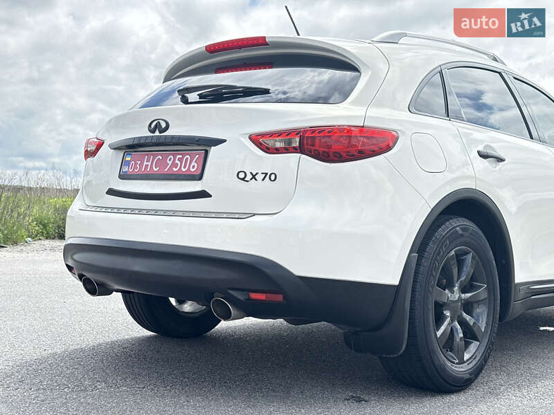 Внедорожник / Кроссовер Infiniti QX70 2016 в Виннице
