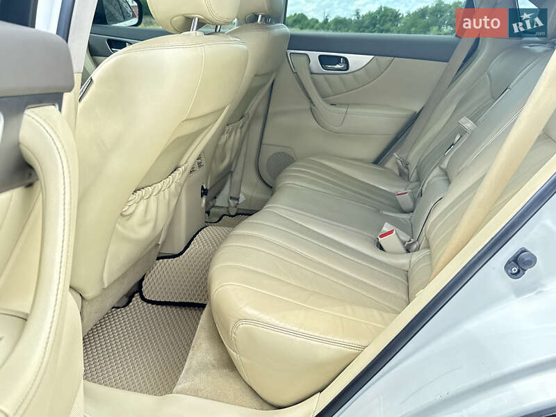 Внедорожник / Кроссовер Infiniti QX70 2016 в Виннице