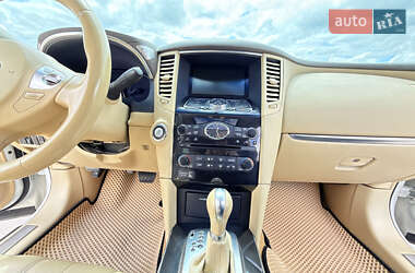 Внедорожник / Кроссовер Infiniti QX70 2016 в 