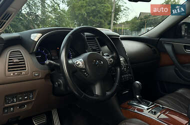 Позашляховик / Кросовер Infiniti QX70 2013 в 