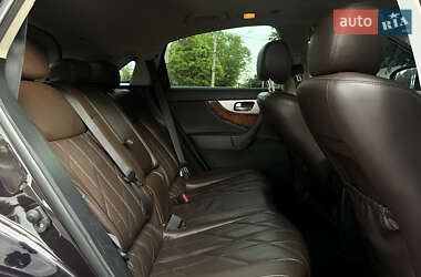 Позашляховик / Кросовер Infiniti QX70 2013 в 