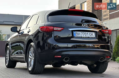 Внедорожник / Кроссовер Infiniti QX70 2017 в 
