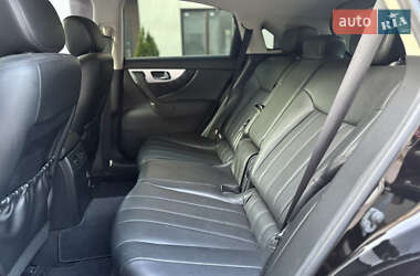 Внедорожник / Кроссовер Infiniti QX70 2017 в 