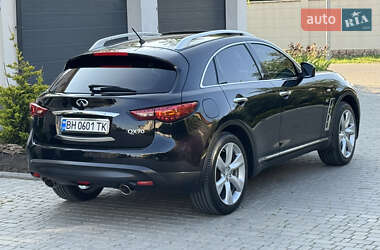 Позашляховик / Кросовер Infiniti QX70 2013 в 