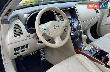 Позашляховик / Кросовер Infiniti QX70 2013 в 