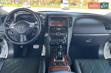 Позашляховик / Кросовер Infiniti QX70 2013 в 