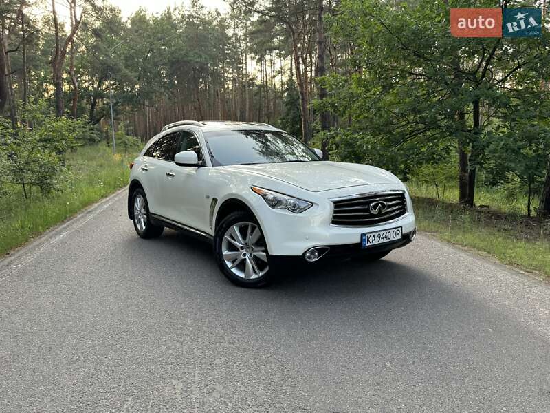 Внедорожник / Кроссовер Infiniti QX70 2014 в Киеве