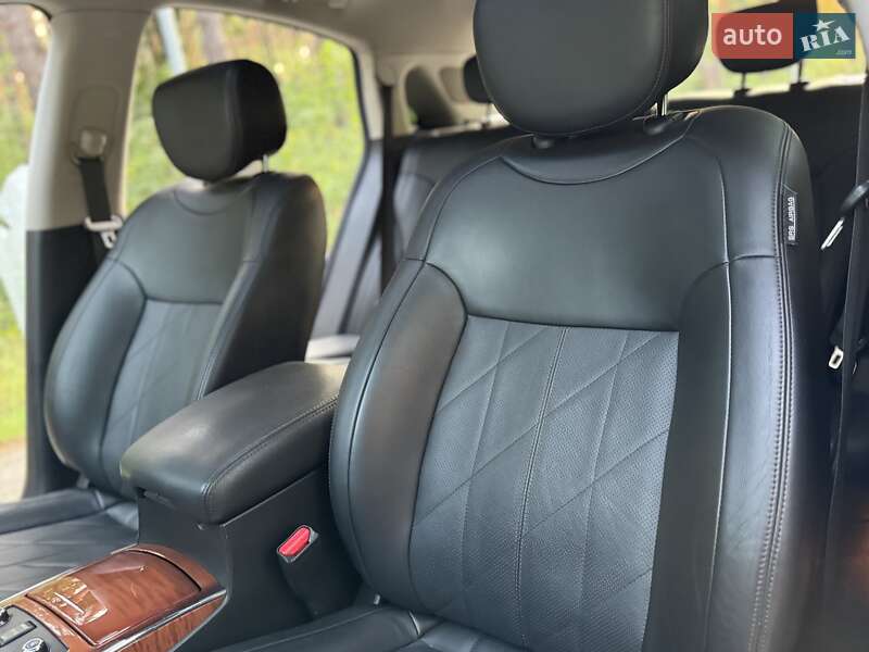 Внедорожник / Кроссовер Infiniti QX70 2014 в Киеве