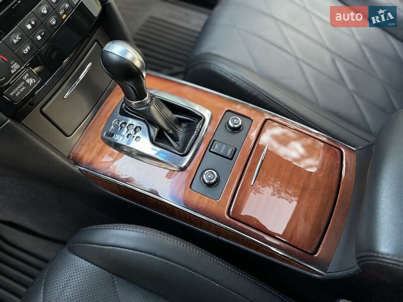 Внедорожник / Кроссовер Infiniti QX70 2014 в Киеве