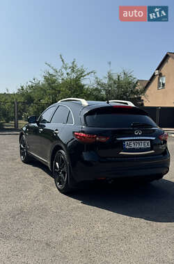 Позашляховик / Кросовер Infiniti QX70 2013 в 