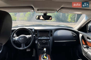 Позашляховик / Кросовер Infiniti QX70 2013 в 