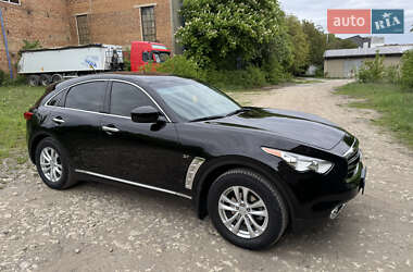 Внедорожник / Кроссовер Infiniti QX70 2013 в Волочиске