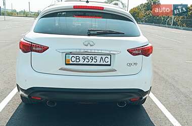 Внедорожник / Кроссовер Infiniti QX70 2014 в 