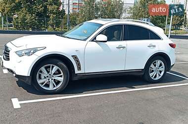 Внедорожник / Кроссовер Infiniti QX70 2014 в 