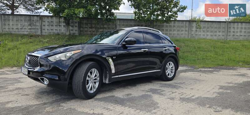 Внедорожник / Кроссовер Infiniti QX70 2015 в Вараше