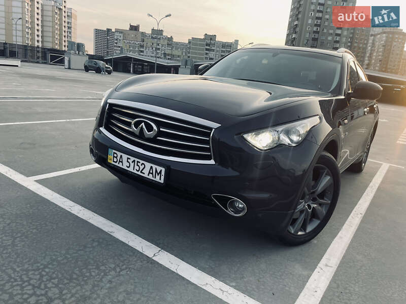 Infiniti QX70 2014