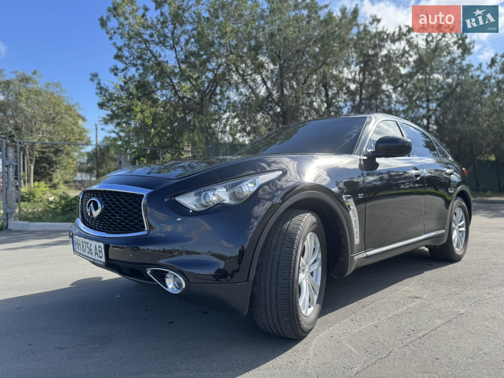 Infiniti QX70 2017 VIN JN1TCNS51U0600427 фото оголошення 8 з 14