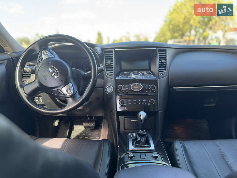 Внедорожник / Кроссовер Infiniti QX70 2017 в Измаиле