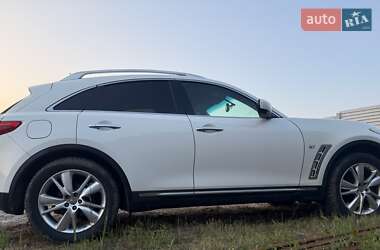 Внедорожник / Кроссовер Infiniti QX70 2013 в 