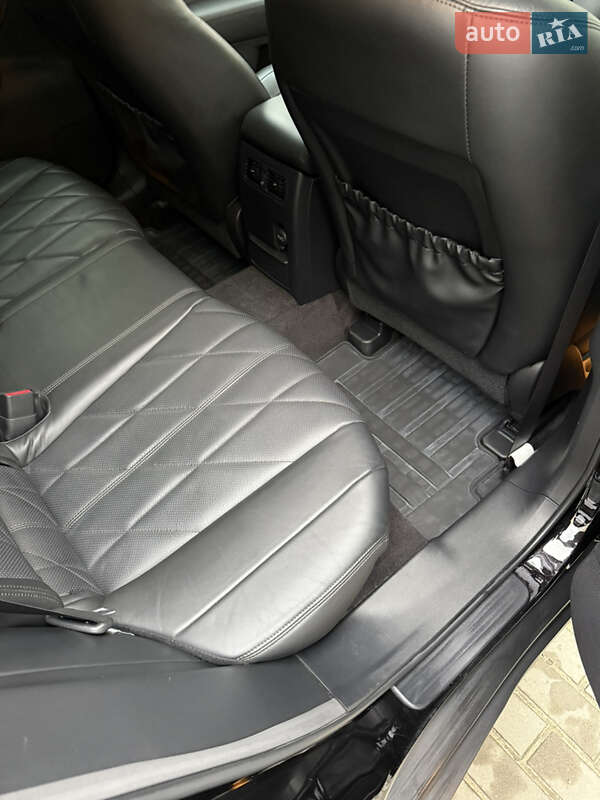 Внедорожник / Кроссовер Infiniti QX70 2016 в Киеве