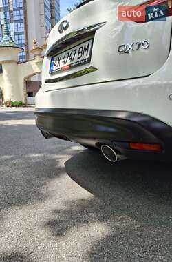Внедорожник / Кроссовер Infiniti QX70 2014 в 