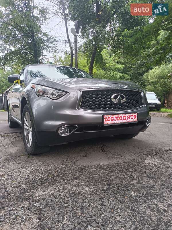 Позашляховик / Кросовер Infiniti QX70 2017 в Шепетівці