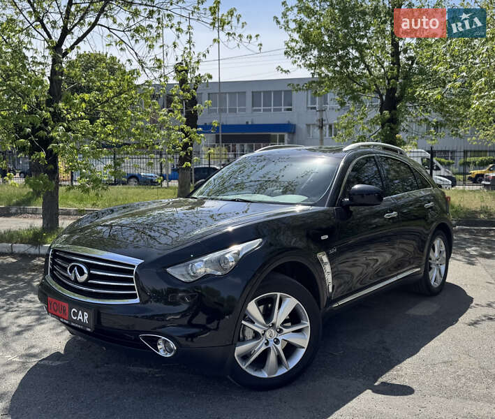 Позашляховик / Кросовер Infiniti QX70 2015 в Києві