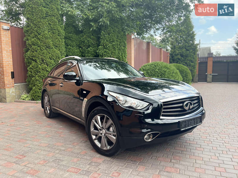 Infiniti QX70 2013