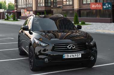 Внедорожник / Кроссовер Infiniti QX70 2015 в Чернигове