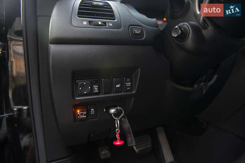 Внедорожник / Кроссовер Infiniti QX70 2015 в Чернигове