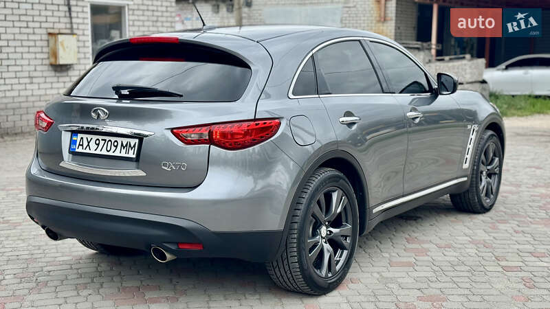 Позашляховик / Кросовер Infiniti QX70 2016 в Харкові
