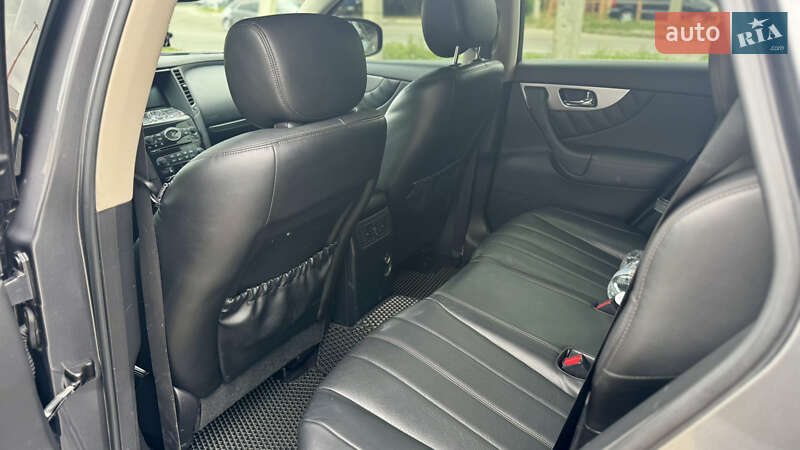 Позашляховик / Кросовер Infiniti QX70 2016 в Харкові