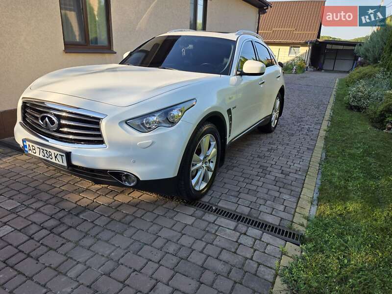 Внедорожник / Кроссовер Infiniti QX70 2014 в Виннице
