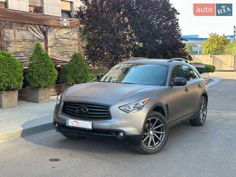 Infiniti QX70 2015