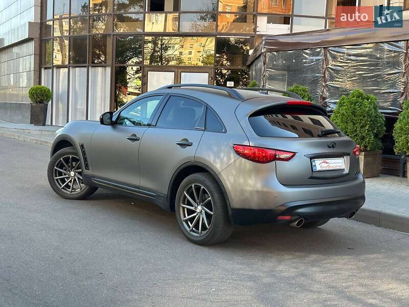 Внедорожник / Кроссовер Infiniti QX70 2015 в Одессе фото 16 Внедорожник / Кроссовер Infiniti QX70 2015 в Одессе