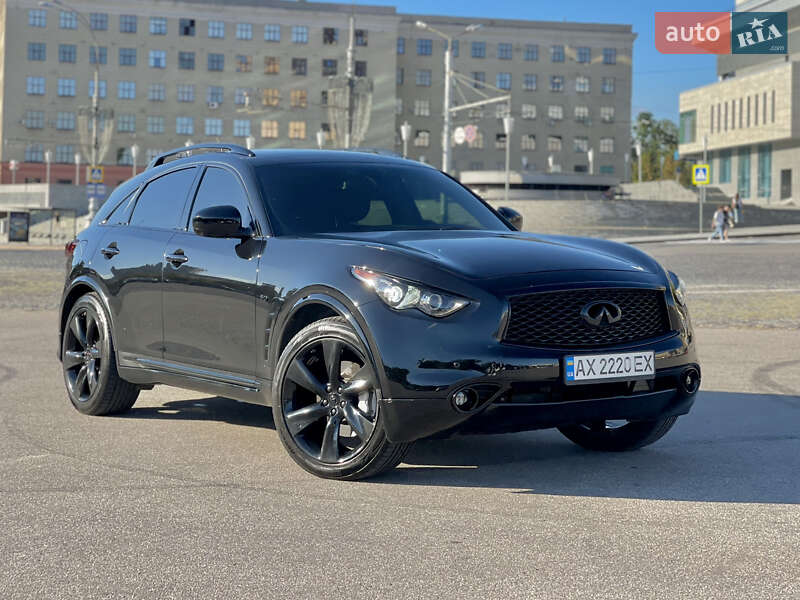 Внедорожник / Кроссовер Infiniti QX70 2013 в Харькове
