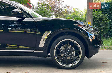 Внедорожник / Кроссовер Infiniti QX70 2014 в 