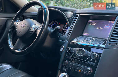 Внедорожник / Кроссовер Infiniti QX70 2014 в 