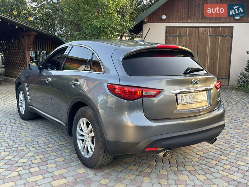 Внедорожник / Кроссовер Infiniti QX70 2017 в Коломые фото 12 Внедорожник / Кроссовер Infiniti QX70 2017 в Коломые