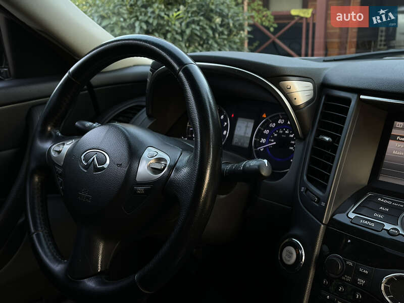 Внедорожник / Кроссовер Infiniti QX70 2017 в Коломые фото 22 Внедорожник / Кроссовер Infiniti QX70 2017 в Коломые