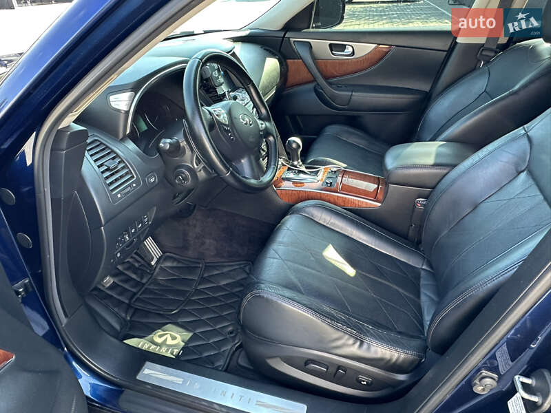 Внедорожник / Кроссовер Infiniti QX70 2015 в Виннице фото 14 Внедорожник / Кроссовер Infiniti QX70 2015 в Виннице