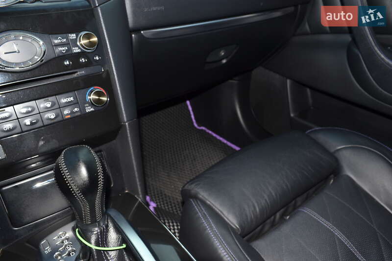 Внедорожник / Кроссовер Infiniti QX70 2014 в Киеве