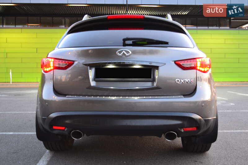Внедорожник / Кроссовер Infiniti QX70 2014 в Киеве