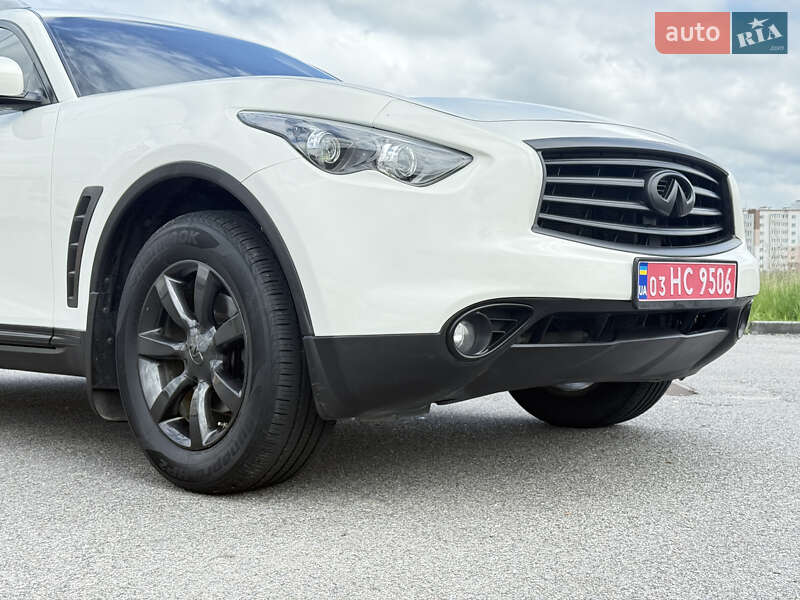 Внедорожник / Кроссовер Infiniti QX70 2016 в Виннице