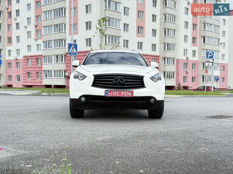 Внедорожник / Кроссовер Infiniti QX70 2016 в Виннице