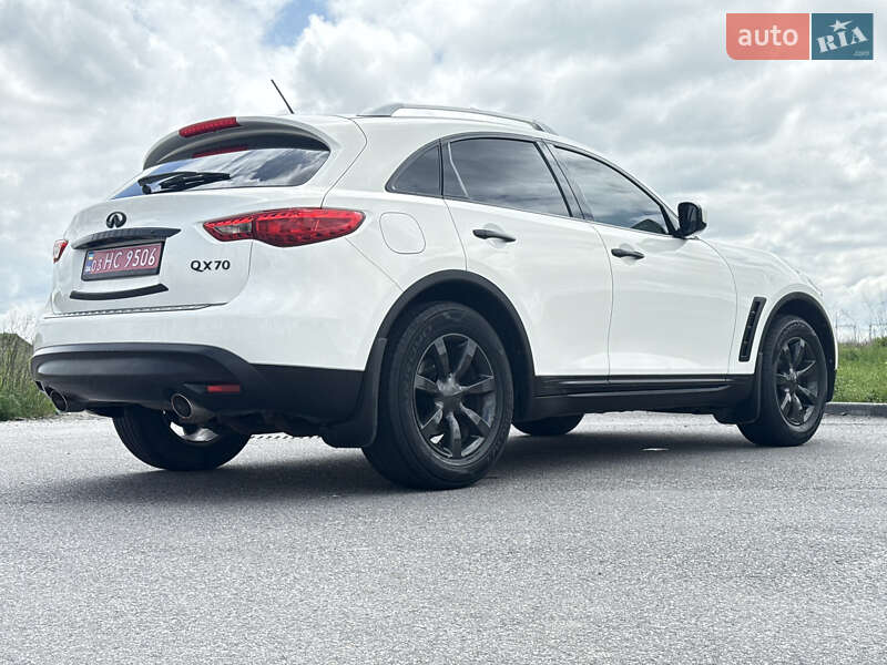 Внедорожник / Кроссовер Infiniti QX70 2016 в Виннице