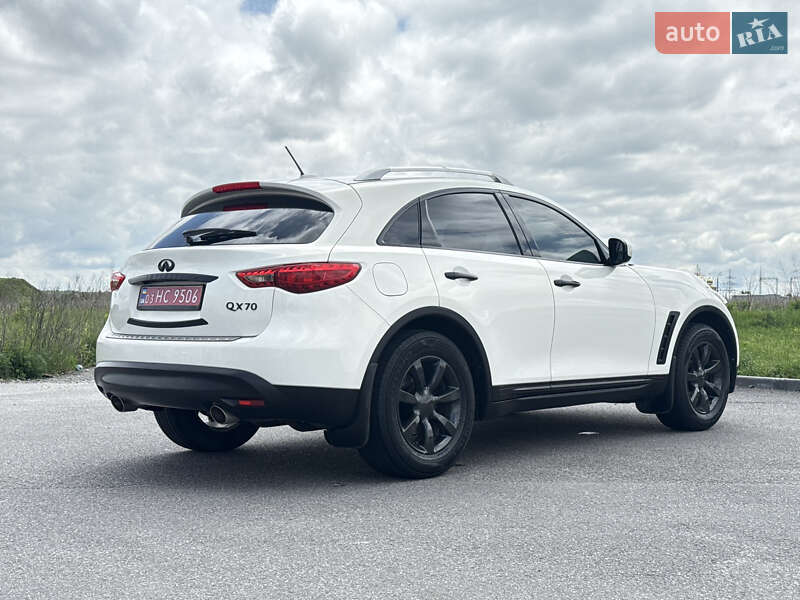Внедорожник / Кроссовер Infiniti QX70 2016 в Виннице