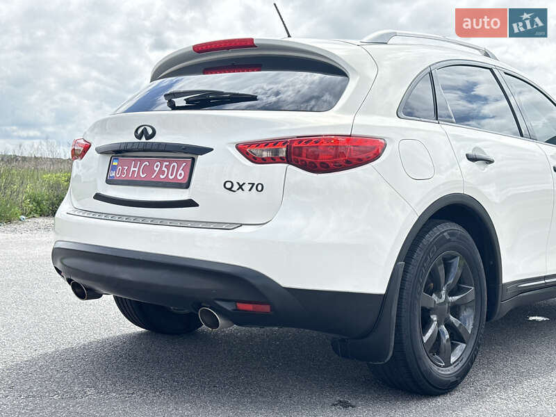 Внедорожник / Кроссовер Infiniti QX70 2016 в Виннице